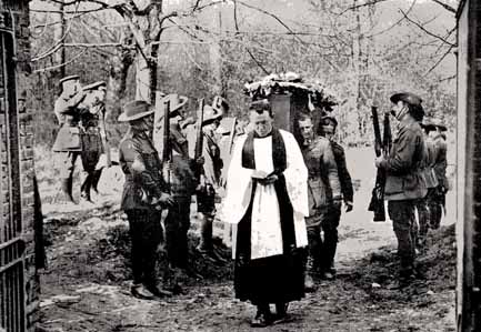 richthofen_manfred_beisetzung_frankreich_bild