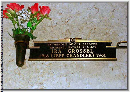 Bild: Catherine Olen (01/2006) hollywoodgravehunter.com/site/index.html