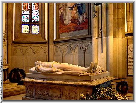 Bilder: Stella Dauer (12/2012) Wikipedia.pt