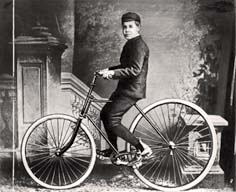dunlop_sohn_1.fahrrad mit Luftschluchen_bild
