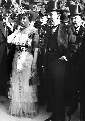 1913